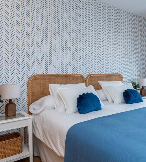 Tendencias decoración 2023 - Azul Navy en dormitorio